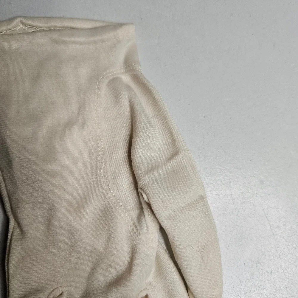 Vintage Cream Nylon Wrist Gloves Eyelet Detail Made in British Hong Kong Size 6